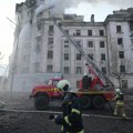 Žestok ruski napad na Kijev Povređeno 10 ljudi, gorele zgrade, automobili, izbio požar ... (foto)