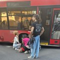 Autobus udario ženu na pešačkom, pogledajte ko je prvi pritekao u pomoć: Doktorka pre 6 dana bila u centru skandala zbog…