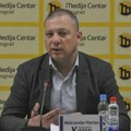 Vučić na paradi vojske koja ubija po Ukrajini