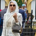 Jovana Jeremić u heklanom odelu ispred velike svetinje: "Obišla sam pola sveta da dođem do nje!"