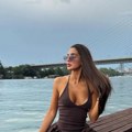 Ne može kraća haljina i dublji dekolte: Anđela Đuričić nakon rijalitija u elitnom delu Beograda: Stajling svima upada u oči…
