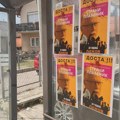 Čačak oblepljen plakatima na kojima je targetiran urednik i odbornik Stojan Marković