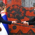 Vučić primio akreditivna pisma novog ambasadora EU u Srbiji: "Posvećeni smo ubrzanju i doslednom sprovođenju reformi" (foto)…