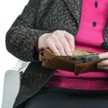 60 godina nije proveravala svoj bankovni račun: Skamenila se kad je pogledala koliko novca ima na lageru