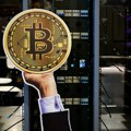 Bitcoin se bori da pronađe zamajac posle istorijskog pada