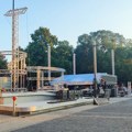 Na Gradskom trgu u Leskovcu u toku montaža bine za veliko otvaranje „Prestonice kulture Srbije 2026“