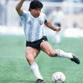 Lopta kojom je Maradona postigao "gol veka" na Mundijalu 1986. prodata za preko tri miliona dolara