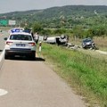 Teška nesreća na magistrali kod Čačka: Sudarili se automobil i kombi, putničko vozilo se od siline udarce prevrnulo