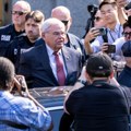 Senator Bob Menendez podneo ostavku posle osude za korupciju i usmeravanje američke pomoći