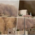 Jeziva peščana oluja pogodila saudijsku arabiju: Pogledajte strašne snimke "zida od peska" (foto/video)