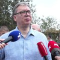 Vučić: Krenućemo u obnovu za par dana, insistiraću da se prve pare što pre odvoje