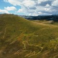 Veliki crtež na travi na Durmitoru u fotografijama