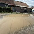 Najmanja kiša pravi probleme žiteljima Ulice Mirka Lukovića u Kraljevu