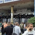 Počinje suđenje za optuženim za napad na policiju ispred DUNP-a
