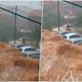 Potop u Grčkoj na Veliki verski praznik, grom pogodio ženu u automobilu! Teško povređena prebačena u bolnicu, blatnjave bujice…