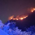 Gori kod Ostroga Požar zahvatio nepristupačan teren, vatrogasci ne mogu da priđu Evo da li je manastir u opasnosti