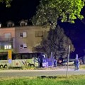 VIDEO: Autobus izleteo sa puta u Somboru i udario u zgradu, povređen vozač