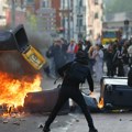 (Foto, video) Francuska gori, nasilje na sve strane Zapaljen ulaz u školu, učenici zarobljeni: Hapse maloletnike, škole…
