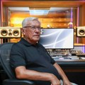 "Sin mi je rekao da se ne brukam pod stare dane" Milanče Radosavljević ima 82 godine, održao 5 koncerata, a porodica mu ovako…