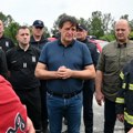 Gašić obišao Junkovac zbog poplava: Prijavite komšiju kad baci veš mašinu u reku