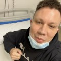 Relja Popović završio u bolnici: Reper čeka operaciju, oglasio se iz kreveta