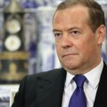 Medvedev: Bajden i Tramp su likovi iz stripova ili današnjih mimova