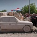 U Hrvatskoj otkriven spomenik “mercedesu”, u znak sećanja na gastarbajtere i njihove snove