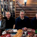 Vučić objavio fotografiju sa "visinskih priprema": Mi će savladamo ovu spržu i sve ostalo... FOTO