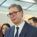 Vučić i danas u poseti Rasinskom okrugu Dvodnevna poseta se nastavlja, evo gde sledeće ide predsednik