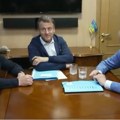Zašto berlin ćuti? Zaharova o sumnjivom snimku Makrona i Merca