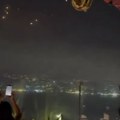 (Video) Slavlje pod raketama! Neverovatni snimci kruže društvenim mrežama: Pogledajte šta rade Libanci dok projektili jure ka…
