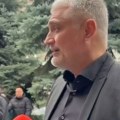 "Ništa mene ne može da zadrži!" Čeda uspeo da pređe granicu i došao na komemoraciju, kroz suze priča o Halidu
