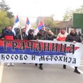 Grupa od 60 Srba sa Kosova i Metohije krenula peške u Novi Sad na skup podrške Vučiću