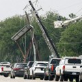 Smrtonosni tornado u Teksasu: Vetar od 215 km/h brisao naselja, padao grad veličine bejzbol loptice