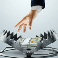 Opasna prevara u Osijeku: Firma ostala bez 28.950 evra zbog lažnog bankarskog mejla i telefonskog poziva