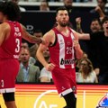 Rastanak posle četiri godine: Alek Piters napustio Olimpijakos
