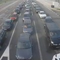 Kolaps na graničnom prelazu: Formirane kolone vozila zbog problema u funkcionisanju sistema
