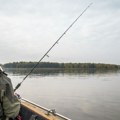Ribar na Bilećkom jezeru uhvatio soma od 50 kg, objavljen i snimak borbe: "Ovo je više od običnog ulova"