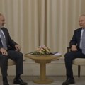 "Zahvalan sam Putinu" Pašinjan stigao u Rusiju na važan sastanak (video)