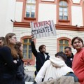 Protesti na platou Filozofskog fakulteta: Predstavnici liste Srbija protiv nasilja se okupili
