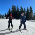 Marija od rođenja ne vidi, ali je završila osnovne i master studije i predaje u školi kod Niša