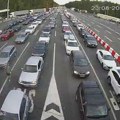 Haos na graničnim prelazima Kilometarske kolone vozila, čeka se satima na izlazak iz Srbije