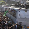 Hiljade Palestinaca dočekale oslobođene zatvorenike prema dogovoru o prekidu vatre