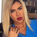 Jovana Jeremić u hot izdanju! Voditeljka u preuskim haljinama radi špagu, a zadnjicu u prvom planu (Foto)