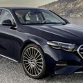 Prodaja Mercedesa opala za 10 odsto