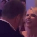 (Video) Naša fatalna voditeljka napunila 50 godina Podelila vreli ples sa dečkom doktorom: Napravio joj romantično…