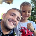 Mali Željko stisnuo pesnicu, a Veljko se ne odvaja od njega: Slika oca i sina topi srca, a gest malog borca srušio mreže…