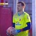 „Idi, brani za Srbiju u tim rukavicama“ – Lazar otkrio zašto neće igrati za Crnu Goru