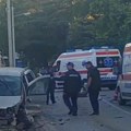 VIDEO: Četvoro povređenih u sudaru i prevrtanju automobila u Sremskoj Kamenici