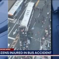 Teška nesreća u Njujorku: U sudaru autobusa na Menhetnu povređeno 18 ljudi (video)